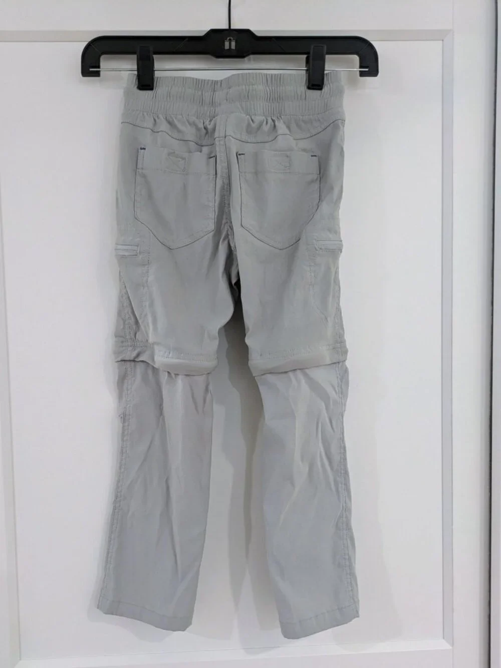 Eddie Bauer Kids Grey Convertible Pants/Shorts with Zip-Off Legs - 5/6